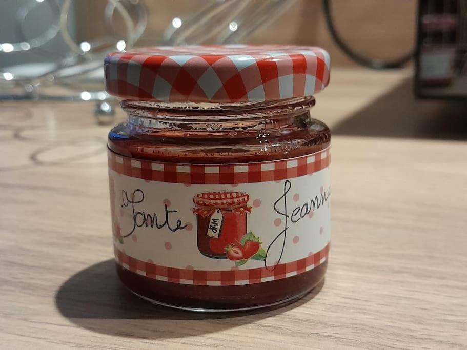 Gite Tante Jeanne Réville Esterno foto