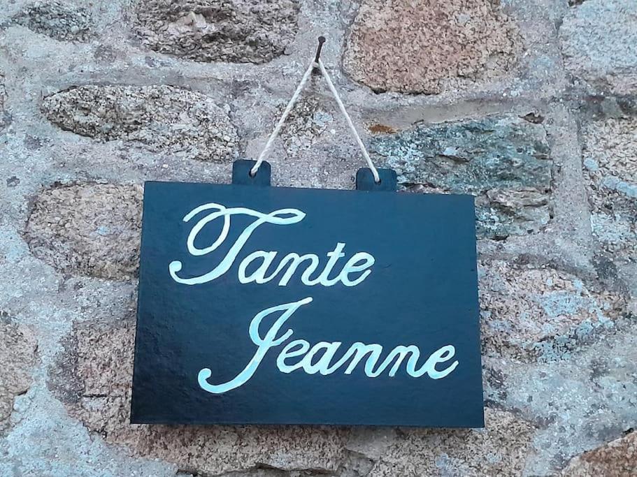 Gite Tante Jeanne Réville Esterno foto